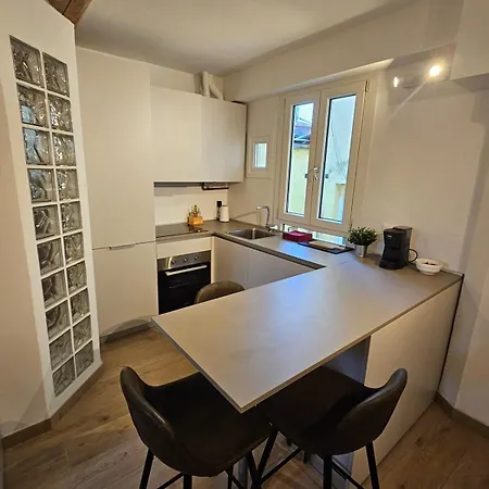 Elegant And Beautiful In The Heart Of Apartman Modena