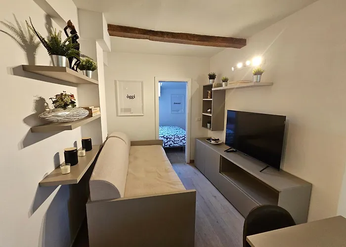 Elegant And Beautiful In The Heart Of Apartament *